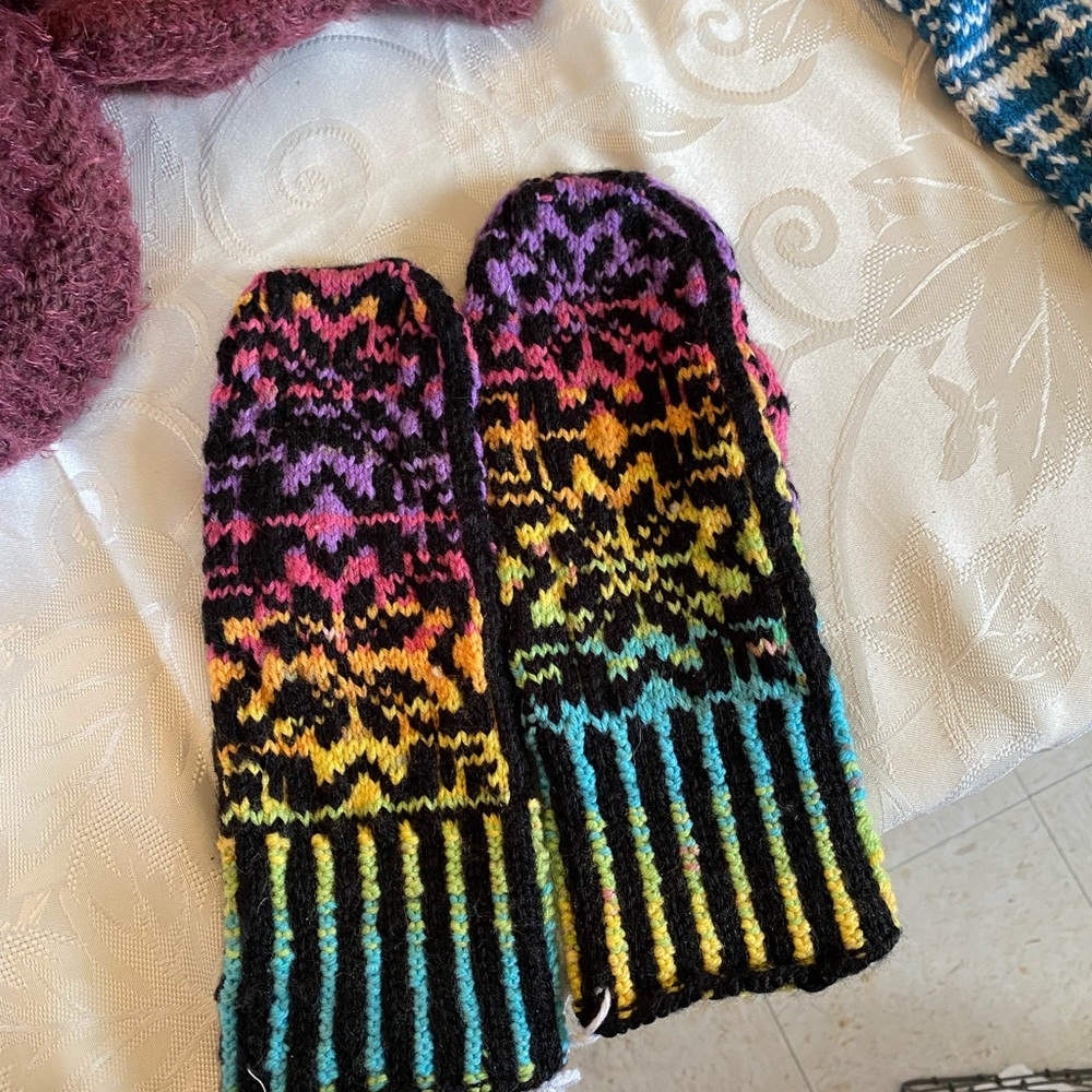 Handmade knit Mittens